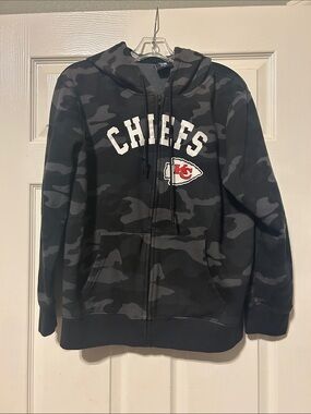 Women’s NFL Kansas City Chiefs Black Gray Camo Zip Hoodie. XL